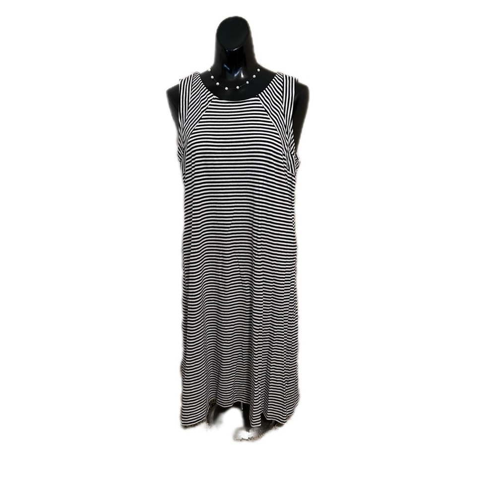 Black and White Striped Sleeveless Dress